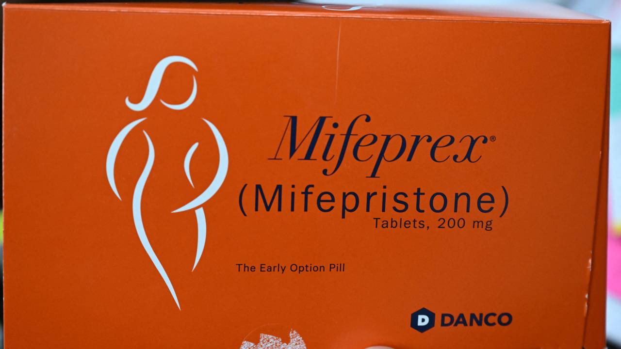 (FILES) In this file photo taken on June 15, 2022, Mifepristone (Mifeprex), one of the two drugs used in a medication abortion, is displayed at the Women's Reproductive Clinic, which provides legal medication abortion services, in Santa Teresa, New Mexico. - A conservative federal judge in the state of Texas halted US approval of the abortion pill mifepristone on Friday, but paused implementation for a week to give federal authorities time to appeal. (Photo by Robyn Beck / AFP) / RESTRICTED TO EDITORIAL USE