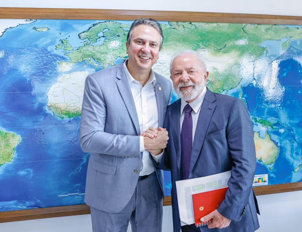 Presidente da República, Luiz Inácio Lula da Silva, durante reunião com ministro da Educação, Camilo Santana