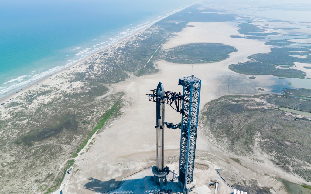 O foguete Starship na base de lançamento no extremo sul do Texas, nos Estados Unidos -