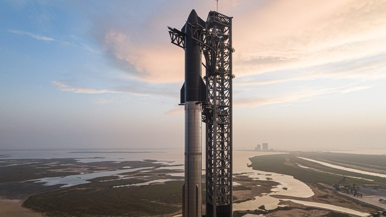 O foguete Starship, da SpaceX, empresa espacial de Elon Musk, vai decolar do extremo sul do Texas, perto da praia de Boca Chica, nos Estados Unidos -