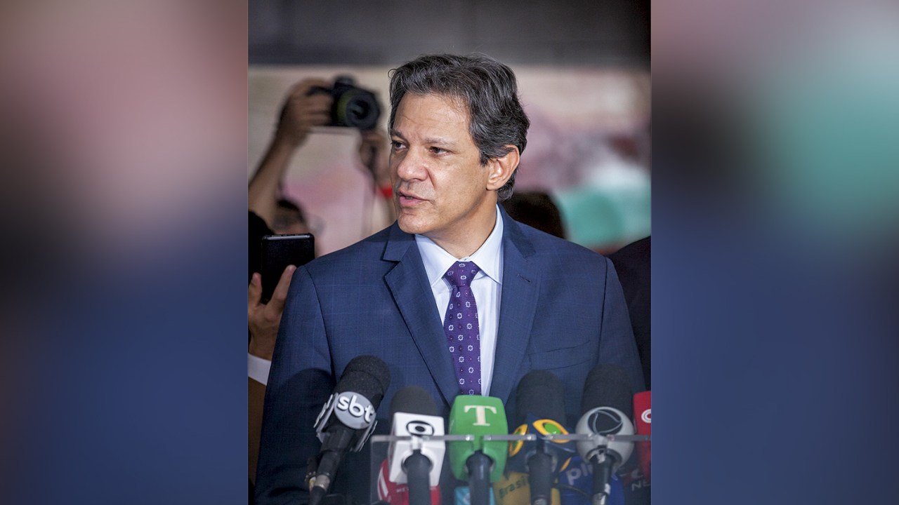 DERROTA INESPERADA - O ministro Fernando Haddad: 8 bilhões de reais a menos em função da gritaria das redes sociais