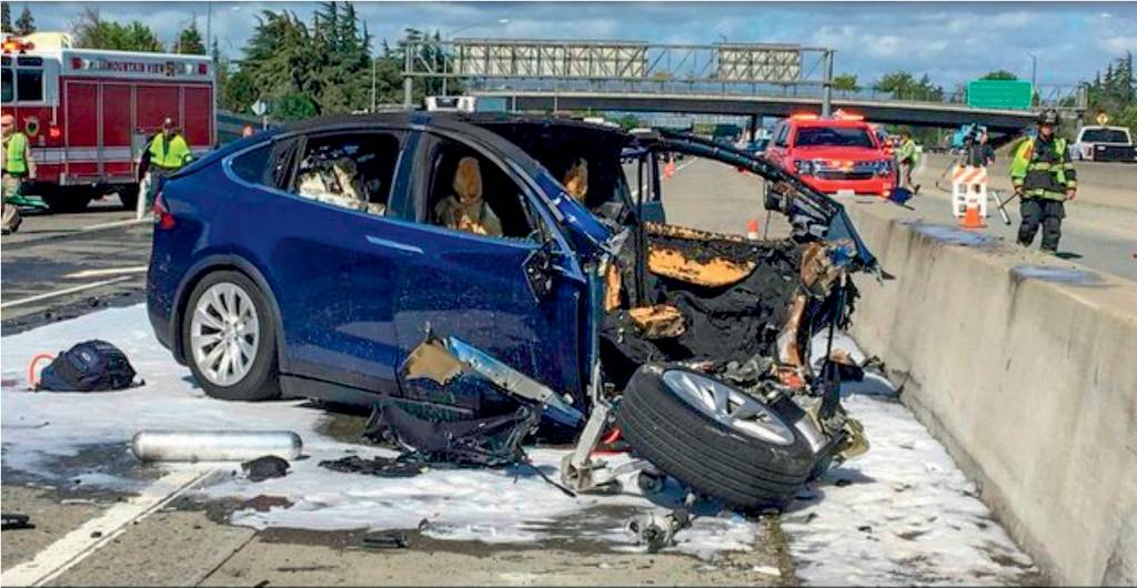 DERRAPADA - Acidente com autônomo da Tesla: segundo autoridades americanas, a tecnologia já matou dezenove pessoas