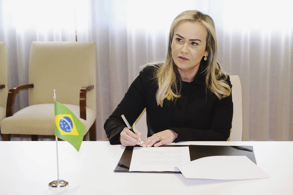 CRISE - Daniela Carneiro: a ministra rompeu com o União e pode perder o cargo
