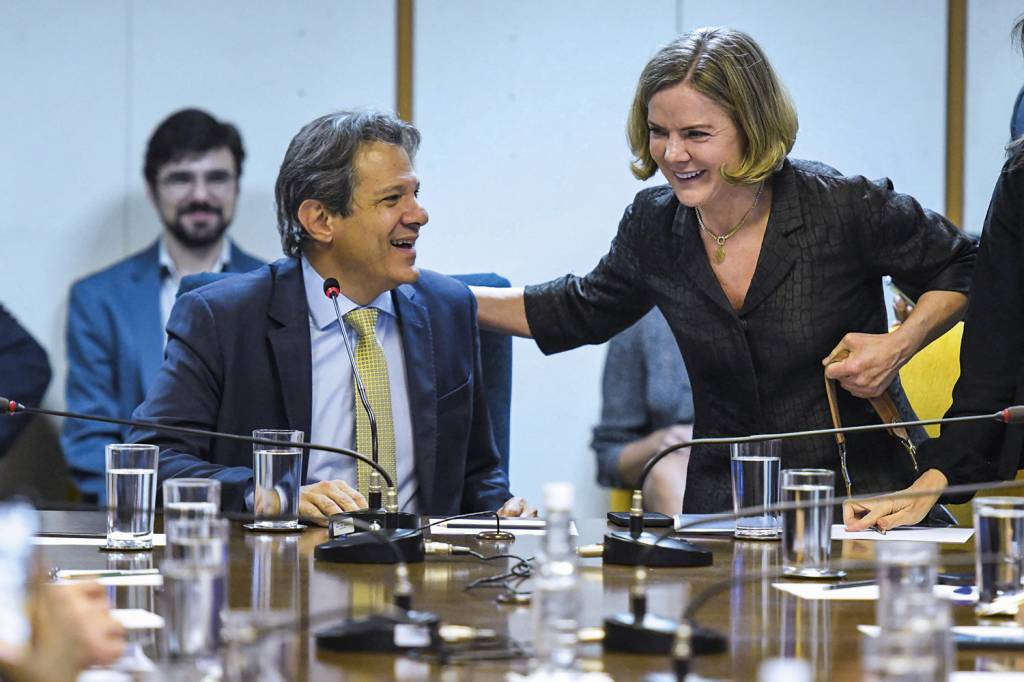 INTRIGAS - Haddad e Gleisi: protagonismo e especulação sobre candidatura de Janja dividem os petistas