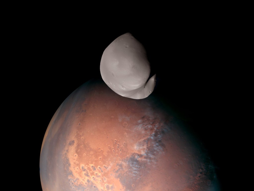 Composição de imagens de Deimos, a menor lua marciana