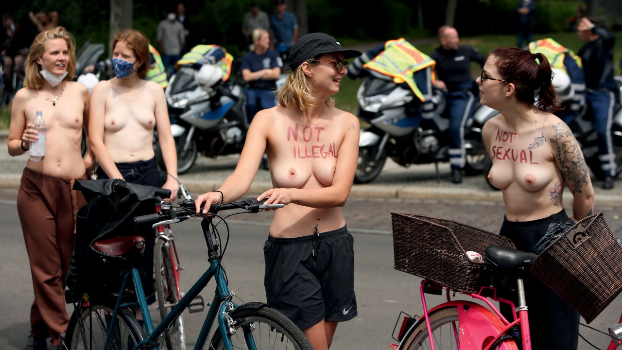 AQUI, PODE - Manifestação em Berlim pelo direito ao topless: em nome da igualdade de gênero