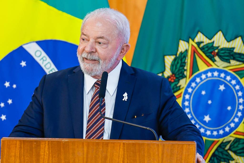 Lula sanciona reajuste de 9% para servidores públicos