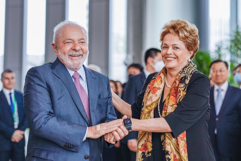 O ministro Paulo Pimenta e o presidente Luiz Inácio Lula da Silva, durante anúncio de medidas relacionadas ao Rio Grande do Sul, em São Leopoldo, na quarta-feira