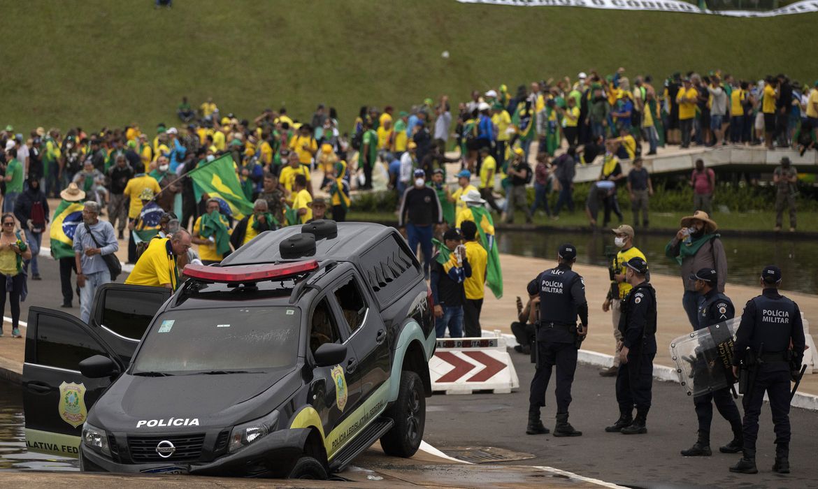 Governo Monitora, Mas Não Vê Preocupação Com Bolso... | VEJA