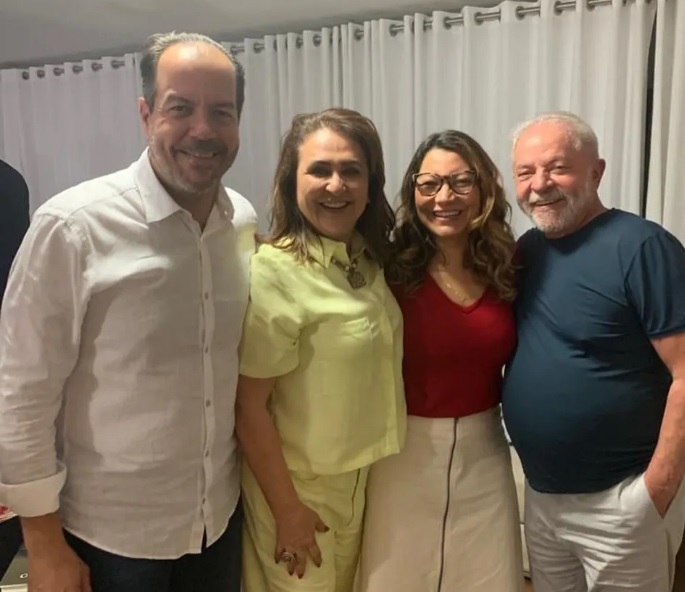 Kátia Abreu organizou jantar para Lula em dezembro do ano passado