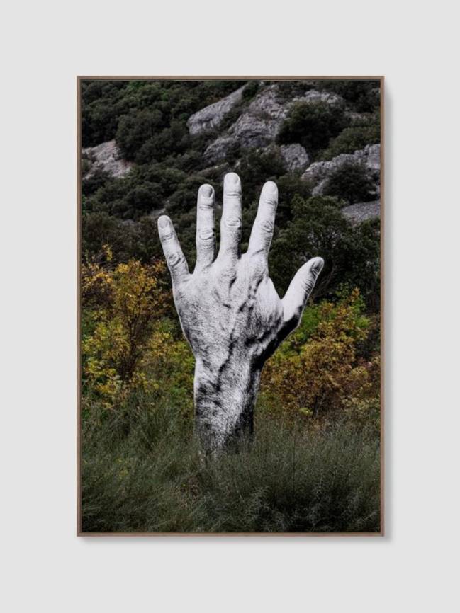 jr-empreinte-hand-1-chauvet-france-2022 Obra exibida na mostra, na Galeria Nara Roesler