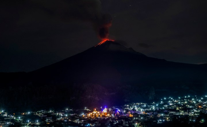 México alerta população a se preparar para fuga por erupção