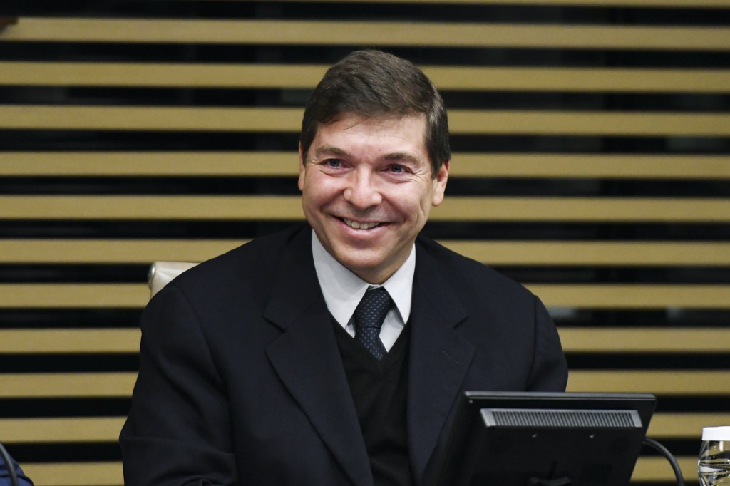 SORRISO - Josué Gomes, da Fiesp: afagos ao ministro e críticas à taxa de juros