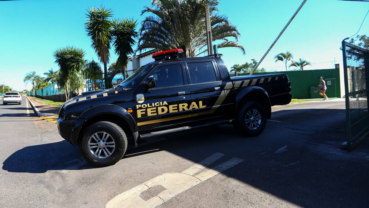 Brasília (DF), 03/05/2023 - Polícia Federal faz busca e apreensão na casa do ex-presidente Jair Bolsonaro. Foto: Marcelo Camargo/Agência Brasil