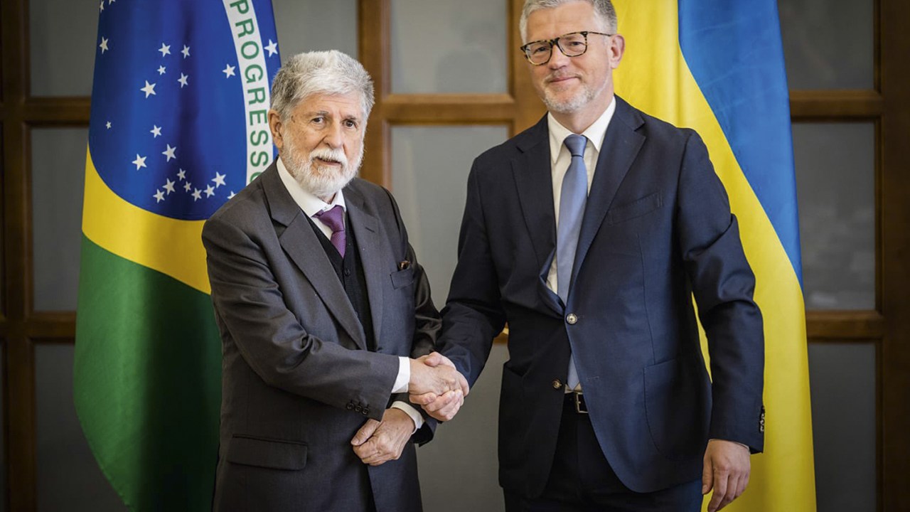 EM KIEV - Amorim e Andrii Melnyk, vice-chanceler da Ucrânia: ambição de dar protagonismo ao Brasil