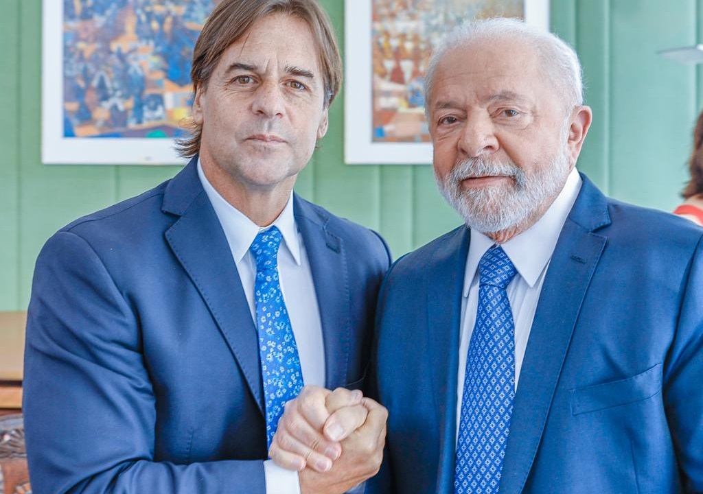 O presidente do Brasil, Lula, recebe seu colega do Uruguai, Luis Lacalle Pou, para cúpula de líderes sul-americanos no Itamaraty. 30/05/2023 -