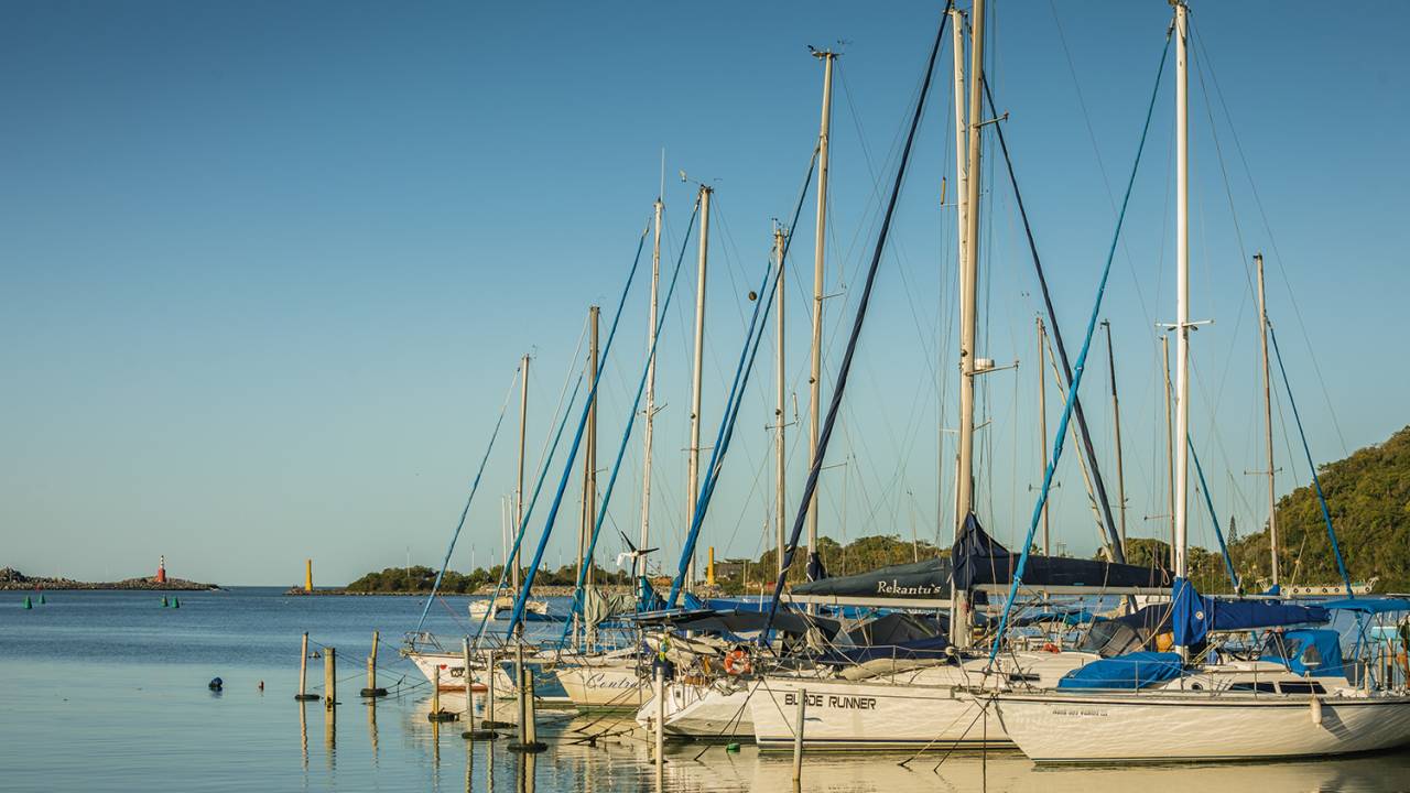 LUGAR AO SOL - Barcos em Itajaí (SC), a capital dos estaleiros: segmento favorecido