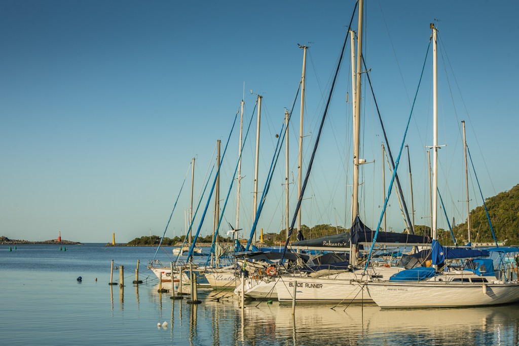 LUGAR AO SOL - Barcos em Itajaí (SC), a capital dos estaleiros: segmento favorecido