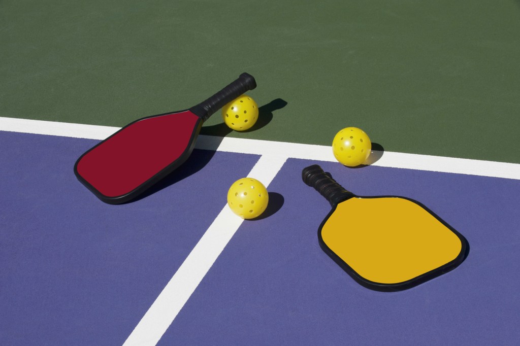 KIT BÁSICO - Entre raquetes e bolas: os jogos podem ser individuais ou em dupla