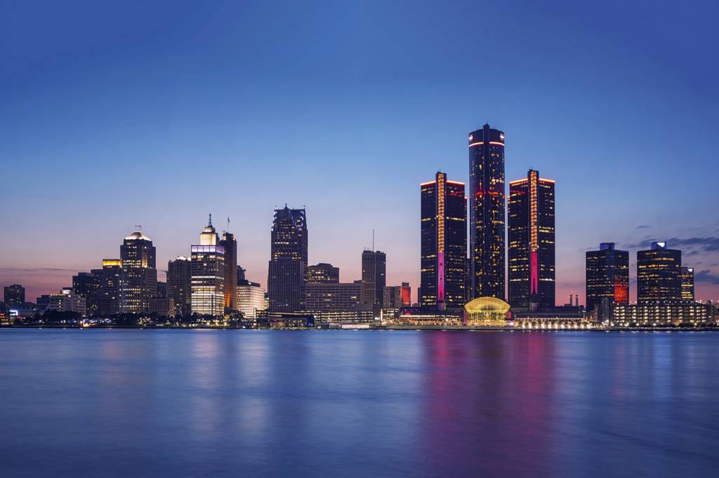 Detroit busca retomada com arte de Rivera e investimentos tecnológicos