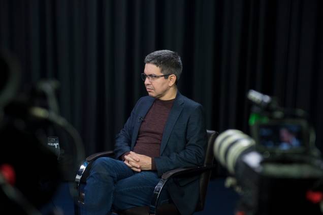 O senador Randolfe Rodrigues, durante a gravação do programa Amarelas On Air, de Veja O senador Randolfe Rodrigues, durante a gravação do programa Amarelas On Air, de Veja