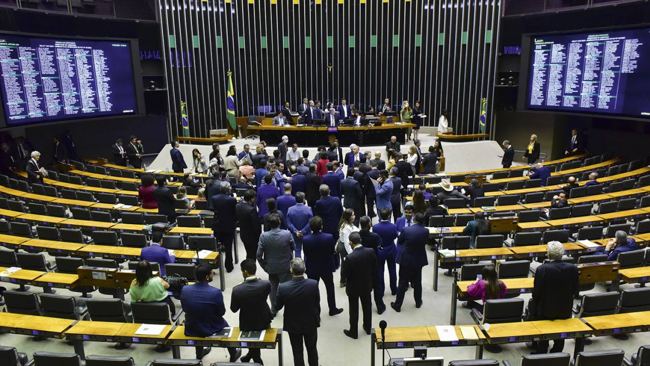 CONSENSO - Câmara dos Deputados: 367 votos a favor da urgência do projeto
