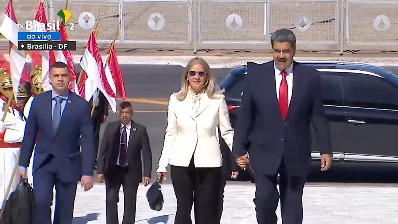 O líder da Venezuela, Nicolás Maduro, e a primeira-dama venezuelana, Cilia Flores, têm encontro marcado com Lula e presidentes da América do Sul. 29/05/2023 -