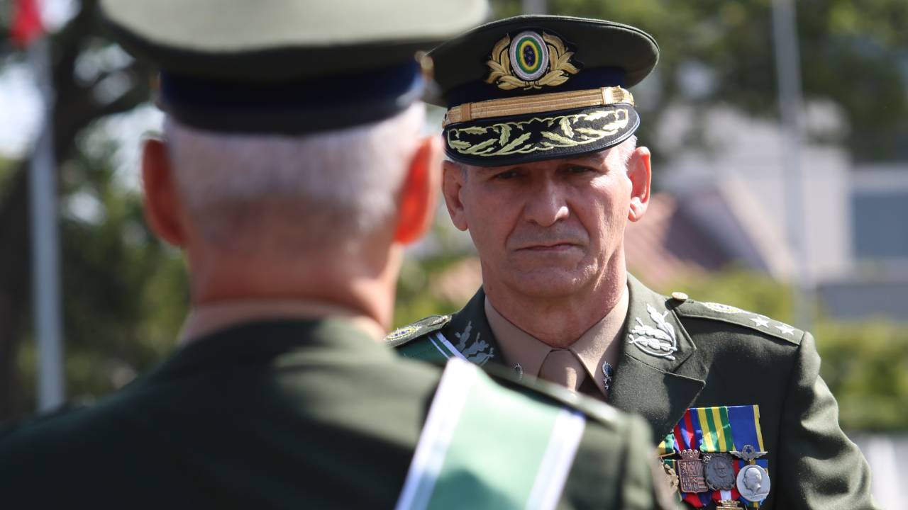 O general Marcos Antonio Amaro dos Santos toma posse como chefe do Comando Militar do Sudeste, em 2019