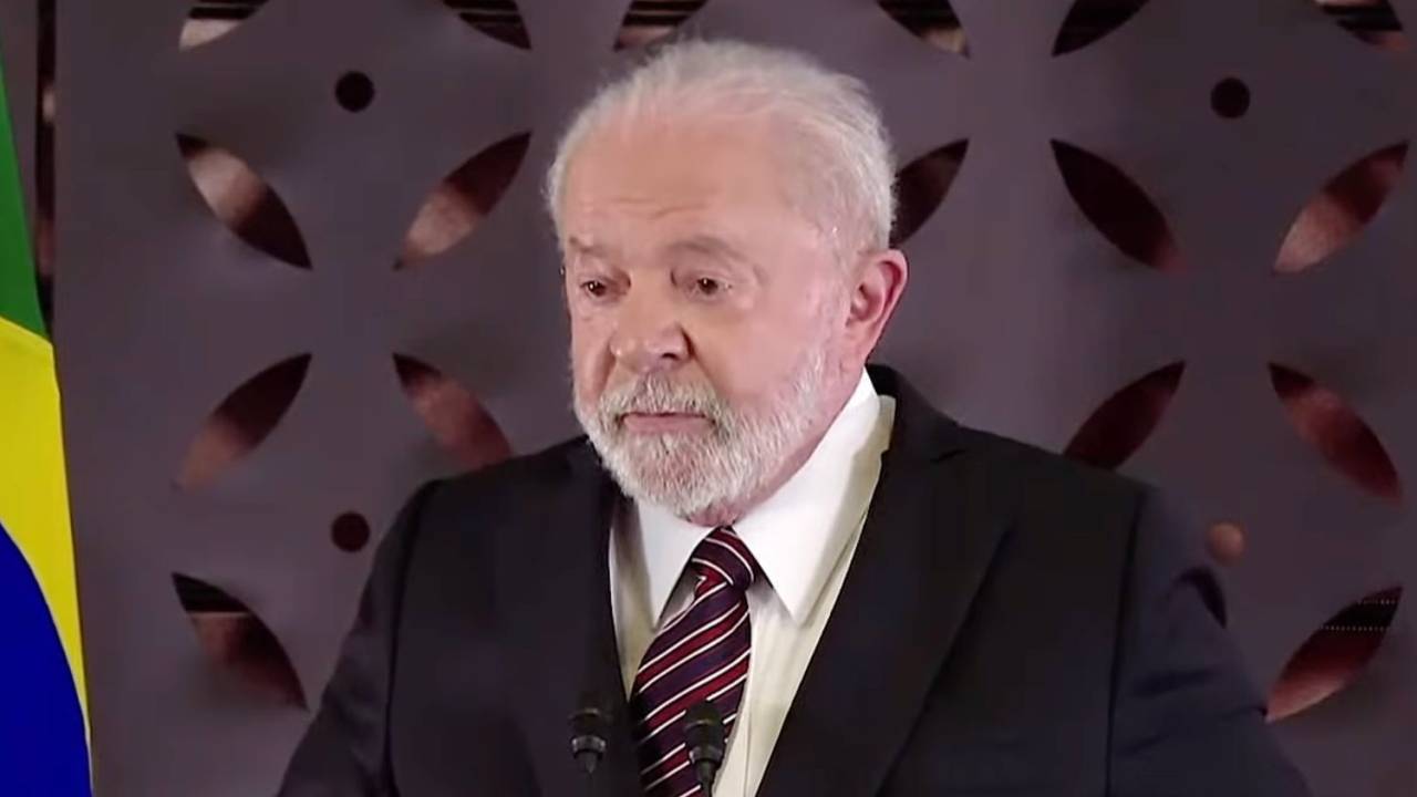 O presidente Luiz Inácio Lula da Silva em coletiva após reunião do G7