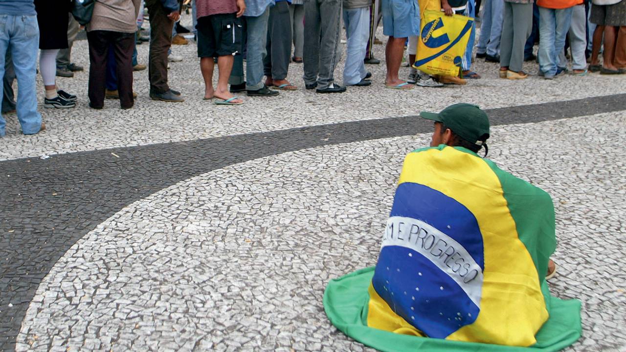 VOZ - Da esquerda para a direita e vice-versa: a alternância precisa valer