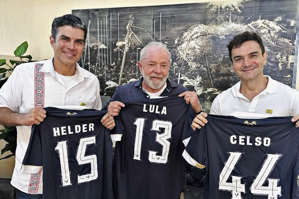 TIME - Helder, com Lula e Celso Sabino: visita do presidente oficializou a capital do estado como sede da COP30