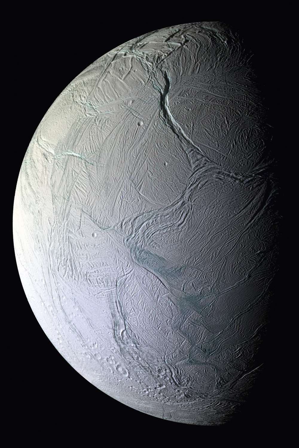 SATÉLITE NATURAL - Encélado: com 4% do tamanho da Terra, tem hidrogênio, hélio e água