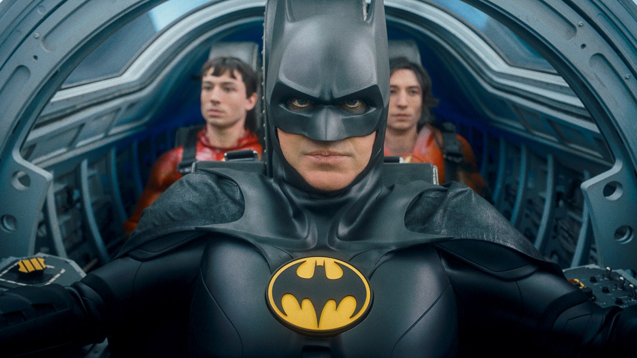 O RETORNO - Michael Keaton como Batman: coadjuvante de luxo