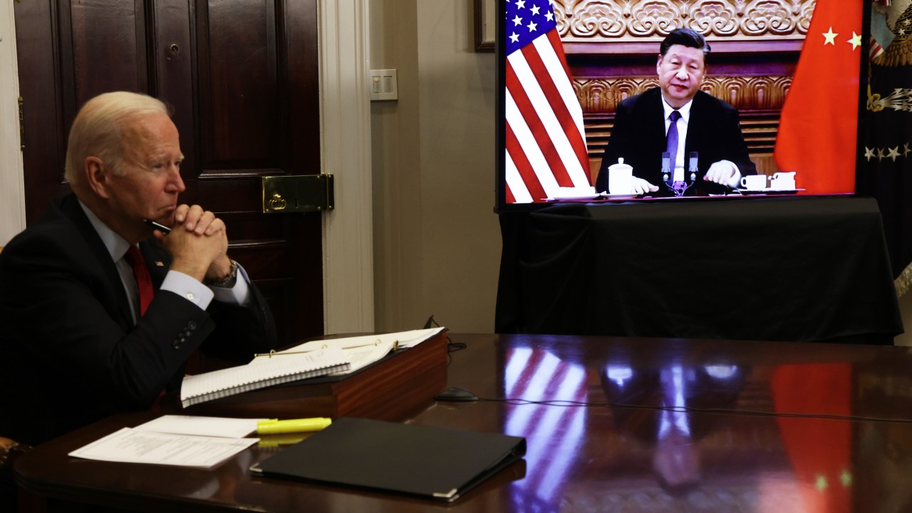 O presidente dos Estados Unidos, Joe Biden, e da China, Xi Jinping, participam de reunião virtual em 2021