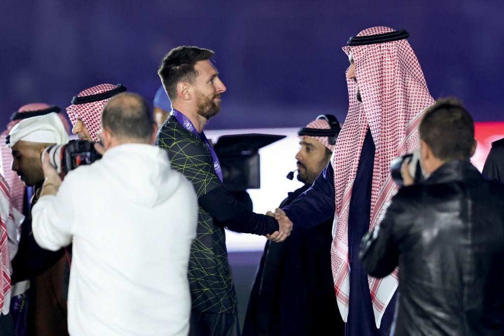 NO JOGO - Messi: ele preferiu ir jogar em Miami, mas segue como “embaixador”