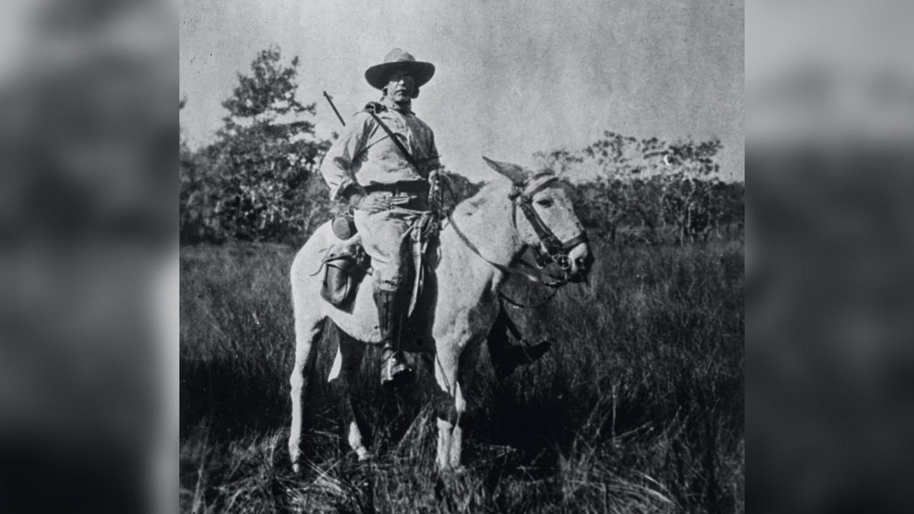 OBSESSÃO - O coronel Fawcett montado em um cavalo pouco antes de seguir para o Xingu: em busca da mítica Cidade Z