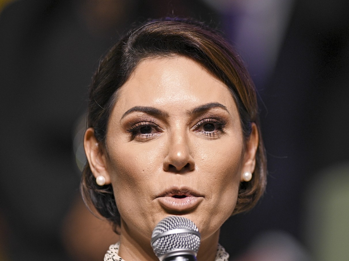 O bolsonarista citado para ser vice de Michelle em... | VEJA
