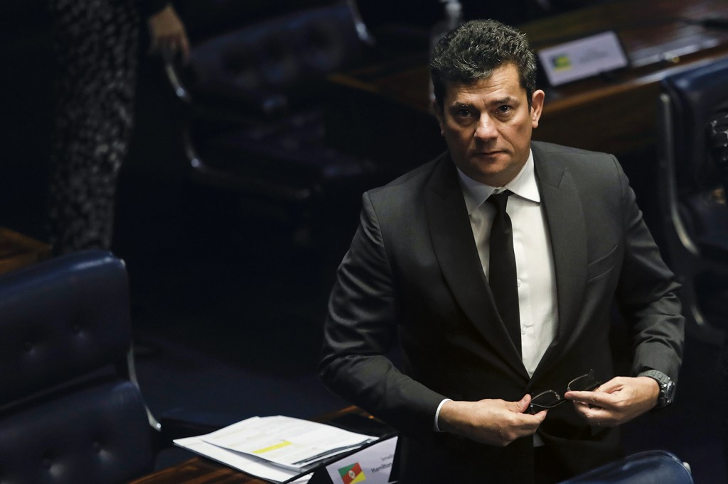 INVERSÃO - Moro: senador, que sonhava com o STF, vê o desafeto ser indicado