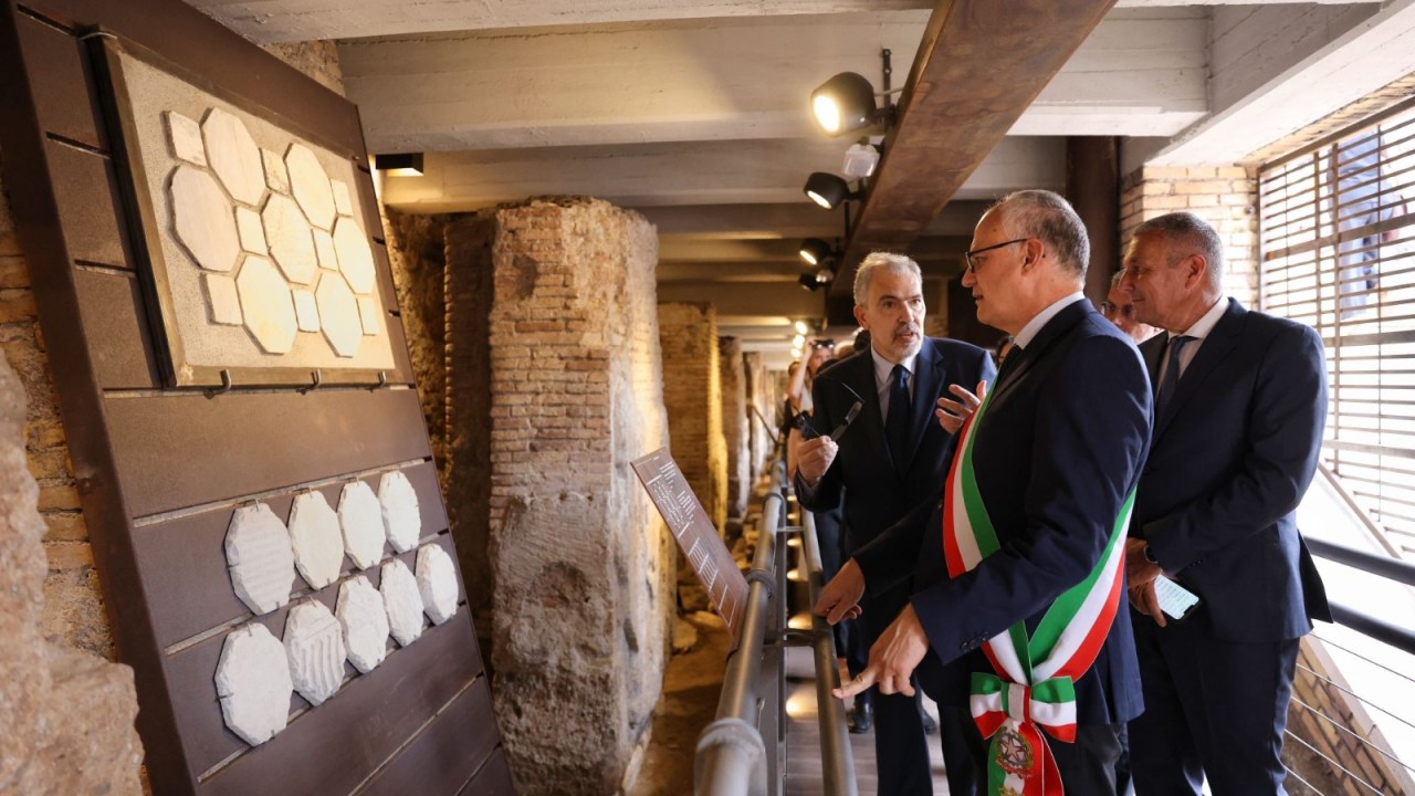 O prefeito de Roma, Roberto Gualtieri, visitando as obras concluídas no Largo Argentina, no centro de Roma, Itália. 19/06/2023 -
