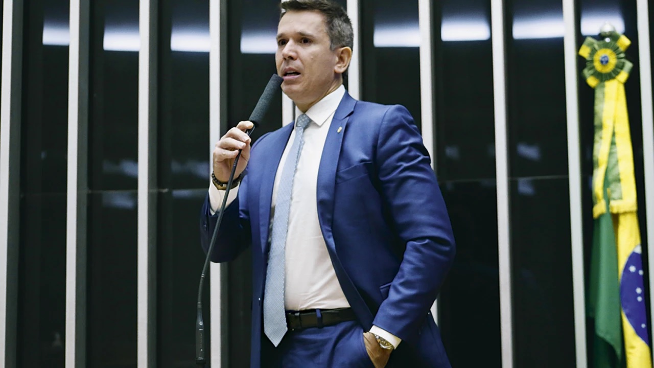 O líder do PSB na Câmara, Felipe Carreras