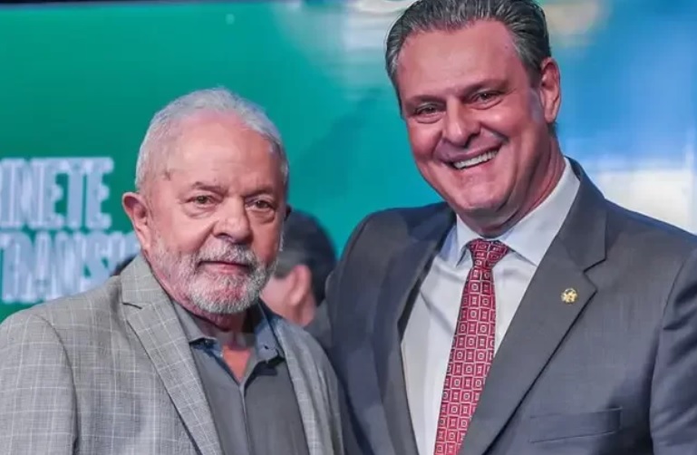 ALIANÇA - O presidente Lula e o ministro da Agricultura, Carlos Fávaro (PSD-MT)