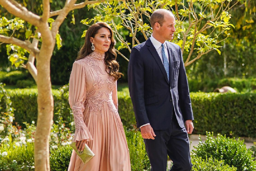 Kate e William em casamento na Jordânia