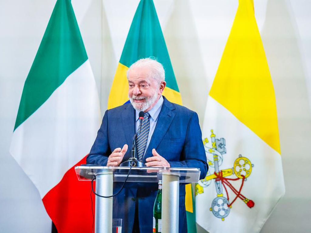 O presidente Luiz Inácio Lula da Silva (PT) faz balanço de sua visita à Itália durante coletiva de imprensa em Roma. 22/06/2023 -