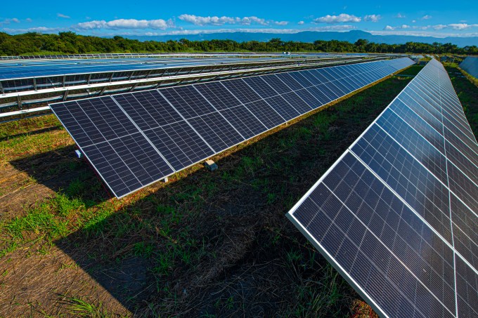 A EDP anunciou investimentos de cerca de 530 milhões de reais nos próximos quatro anos em Goiás, com foco em geração de energia solar