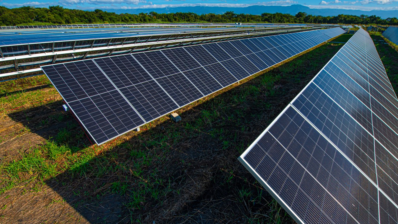 A EDP anunciou investimentos de cerca de 530 milhões de reais nos próximos quatro anos em Goiás, com foco em geração de energia solar