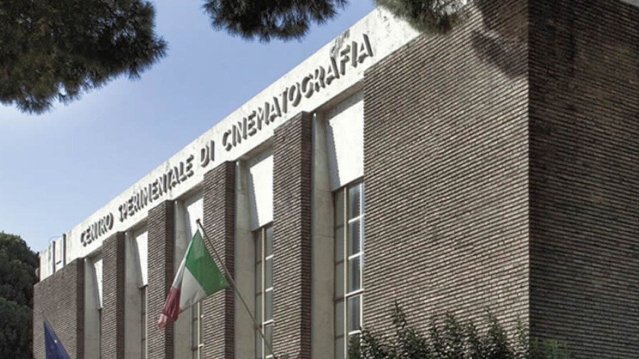 Faixada da sede do Centro Sperimentale di Cinematografia em Roma