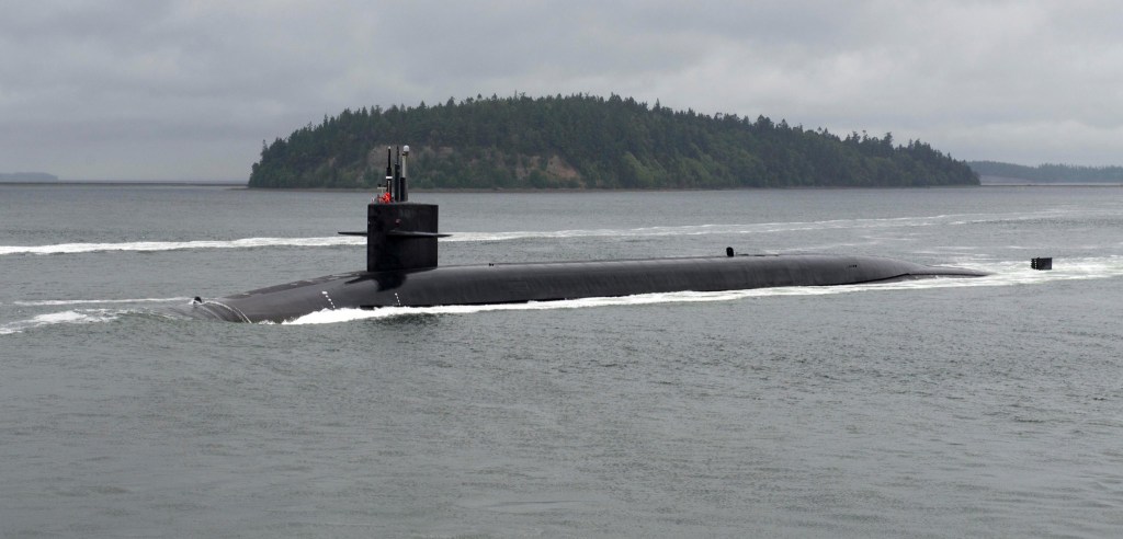 O USS Kentucky, um submarino americano de mísseis balísticos da classe Ohio (SSBN), chegou a Busan, na Coreia do Sul. 18/07/2023 -