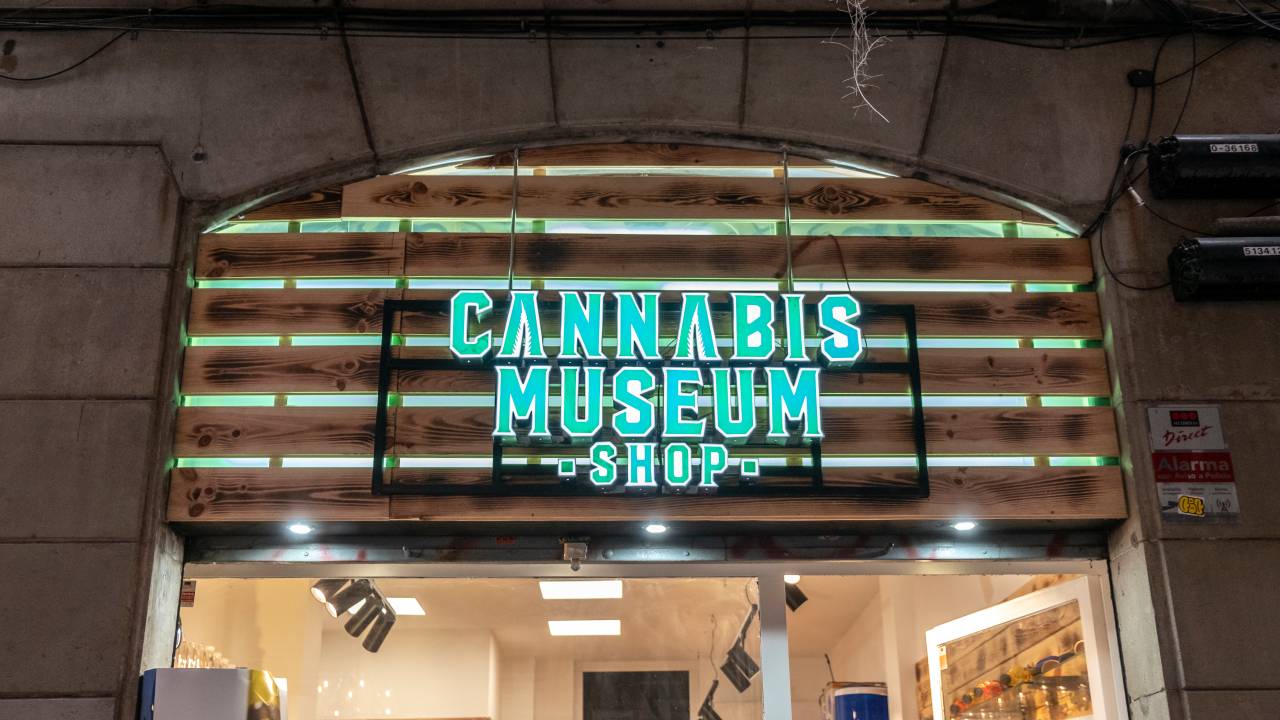 Two emblematic stores in the centre of Barcelona have already announced their immediate closure and liquidation of their stocks. Barcelona is immersed in a change of the commercial offer, now focused more on products for tourism. (Photo by Paco Freire/SOPA Images/LightRocket via Getty Images)