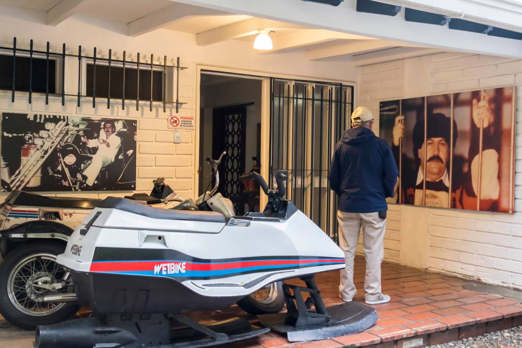 Medellín destrói antiga casa de Pablo Escobar para inibir ‘narcotours’