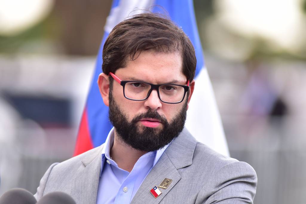 Boric diz que Chile ‘não está em condições de receber imigração’ e rejeita regularização